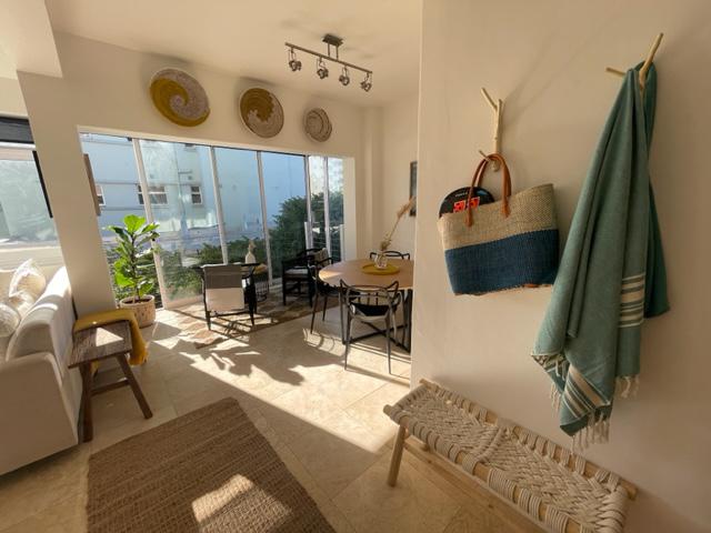 To Let 3 Bedroom Property for Rent in Sea Point Western Cape